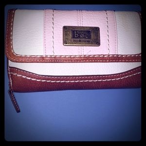 B.O.C. purse with matching wallet